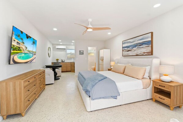 1 bedroom, desk, iron/ironing board, WiFi