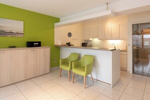 Apartment | Private kitchen - Apartment in Middelkerke Near Casino & Sea Wall (Middelkerke)