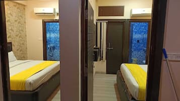 Classic Double Room, City View | Desk, laptop workspace, free WiFi