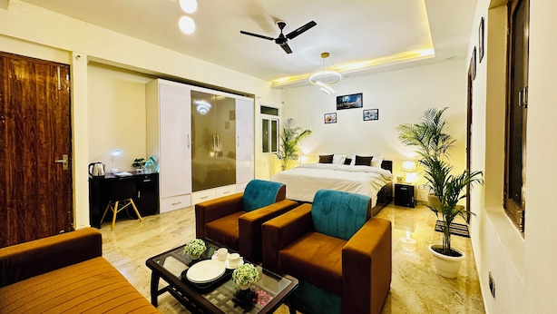 Luxury Suite, Balcony, City View | In-room safe, desk, soundproofing, iron/ironing board - The White Scent-Near Noida sector18 (Noida)