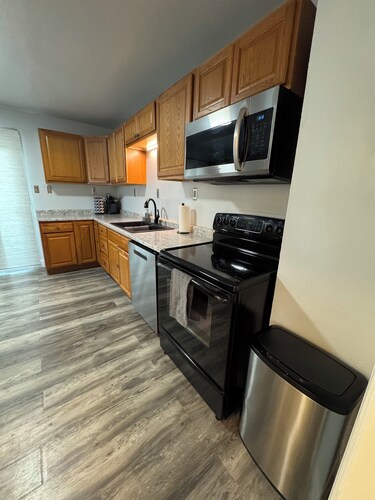 Spacious 4 bed home near Lambeau Field