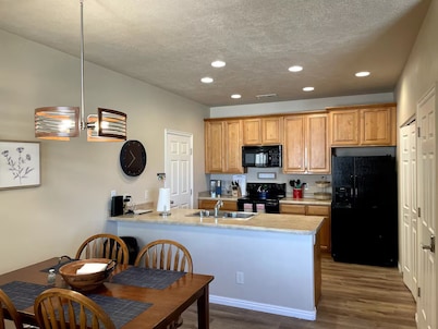 2BR/2FB Ground Floor - No Stairs w/ 2 Car Garage