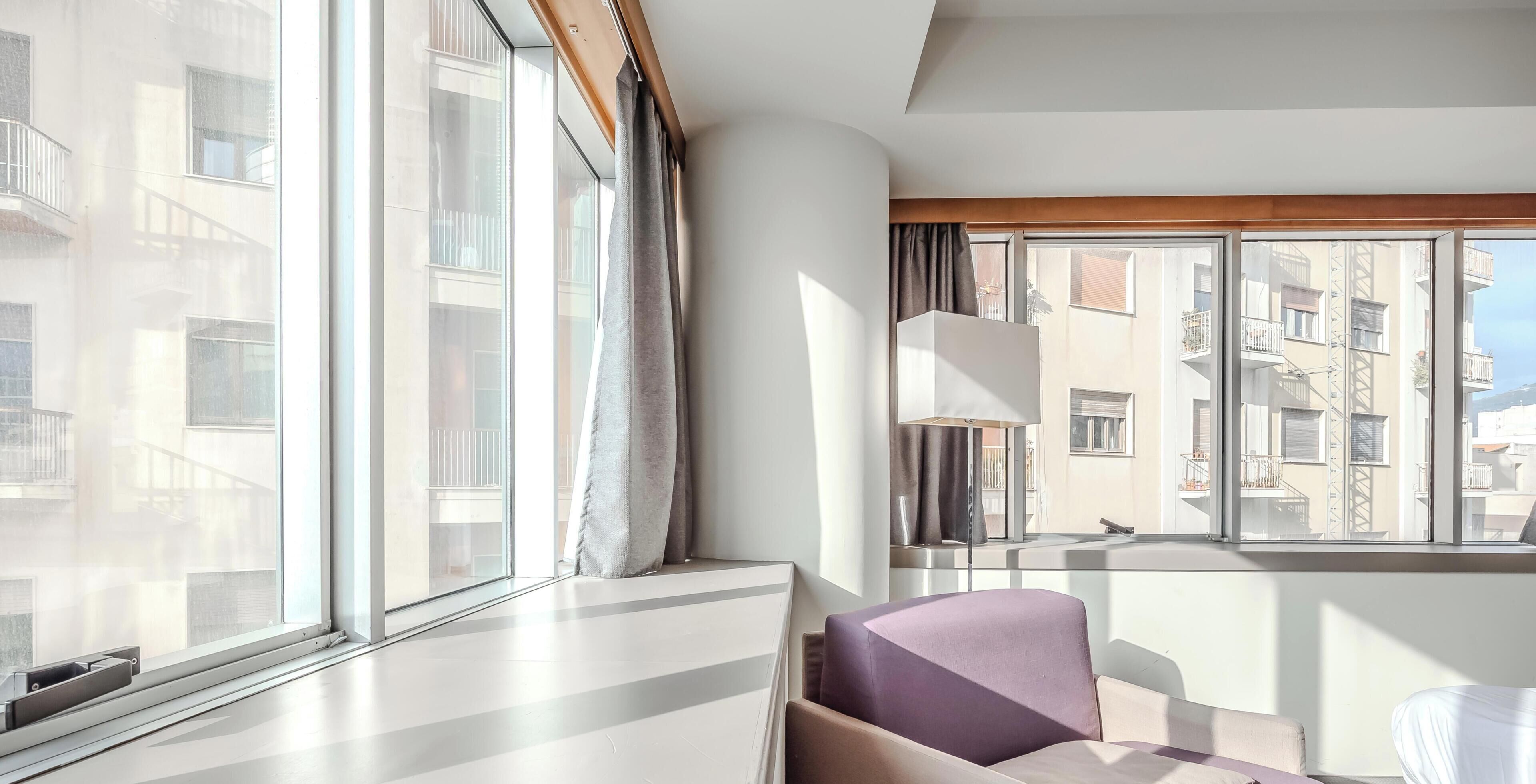 Habitación doble | Minibar, caja de seguridad en la habitación, escritorio y wifi gratis 