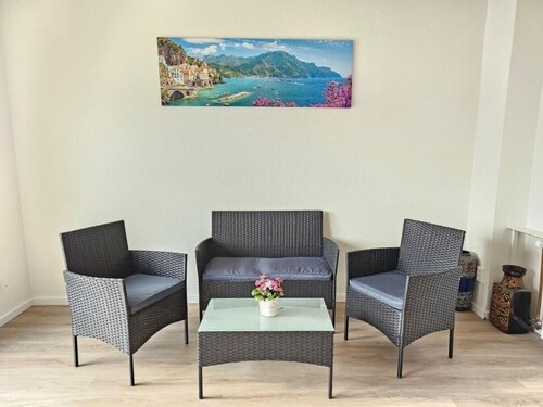 3-Zimmer-Wohnung mit Küche und Balkon