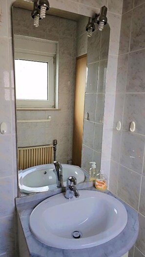 Savon, papier toilette