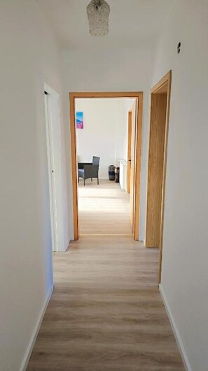 Interior - 3-Zimmer-Wohnung mit Küche und Balkon (Kerpen)