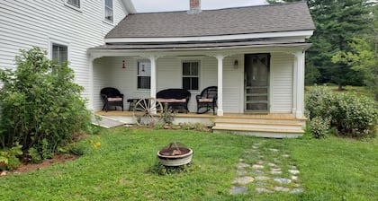 Charming 3-bedroom farmhouse in pleasant Milbridge with WiFi on 22 acres