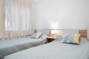 Room - VIKING Apartment (La Pineda)