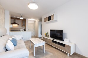 TV - TECAVI II Apartment (La Pineda)