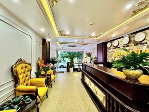 Reception - Bao Anh Hotel (Hanoi)