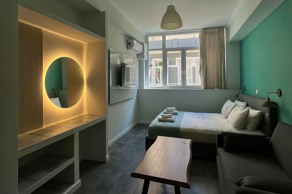 Monastiraki 101 Superhost Hub