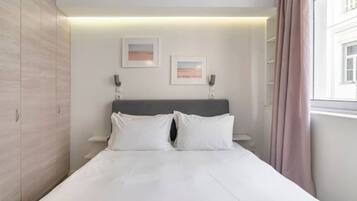 1 habitación y escritorio