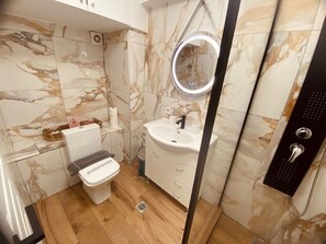 Casa, fumatori | 1 camera, una scrivania