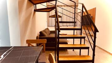 Apartment | 1 bedroom, desk