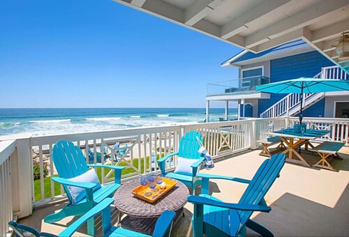 Fresh Beach Cottage with Fire Ring in Sand, Walk to Restaurants
