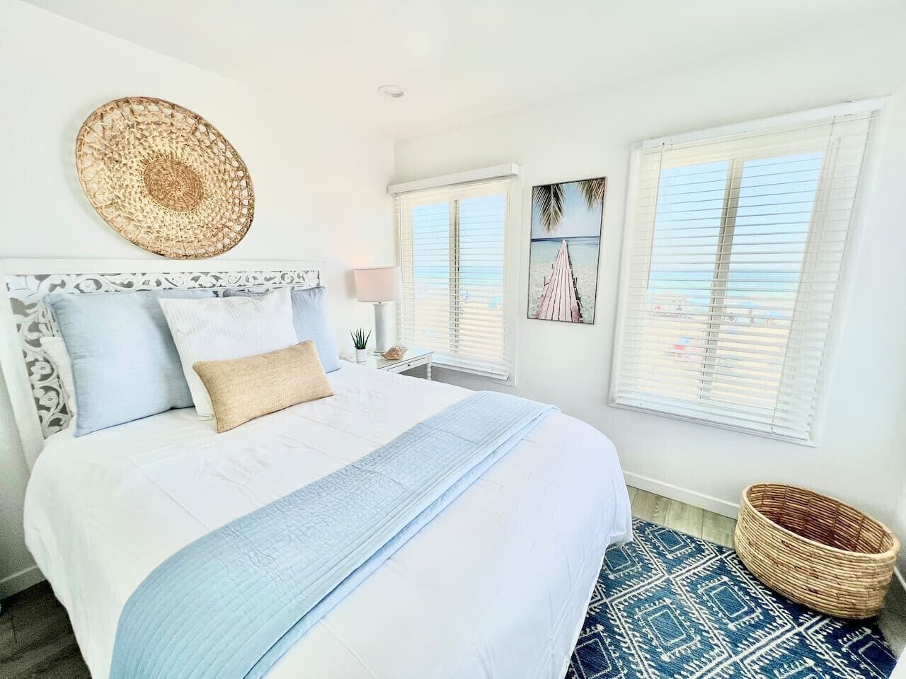 4 bedrooms, desk, iron/ironing board, travel crib