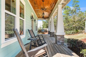 Terrace/patio - Surfing Turtle|Pet Friendly|Private Pool|Golf Cart|Game Room (Inlet Beach)