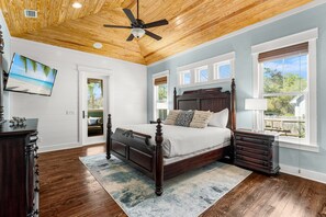 3 soverom, skrivebord, strykejern/-brett og wi-fi (inkludert)