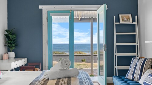 Belle Escapes - Sea Glass Cottage on the Esplanade