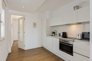 Fridge, microwave, oven, dishwasher