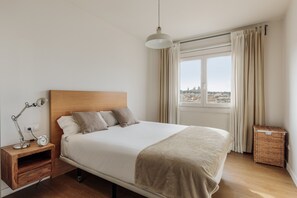 3 soverom, strykejern/-brett, wi-fi (inkludert) og sengetøy