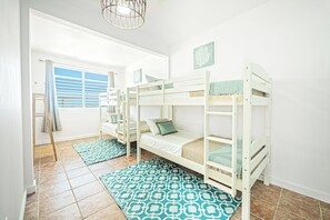 5 dormitorios, tabla de planchar con plancha, wifi y ropa de cama