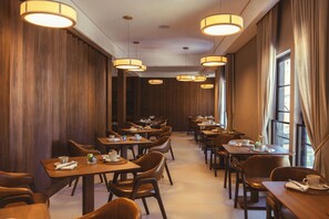 Dagelijks ontbijtbuffet inbegrepen