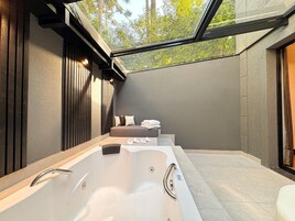 Suíte superluxo | Cofres nos quartos, camas extras/dobráveis (sobretaxa)