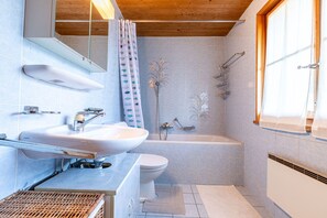 Douche, sèche-cheveux