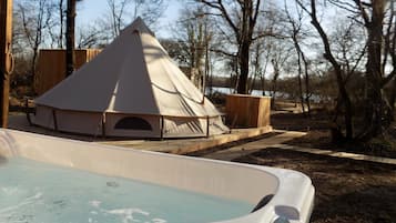 Outdoor spabad