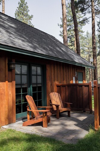 FivePine Lodge & Cabins - Classic Cabin