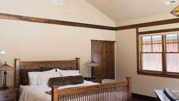 1 bedroom, iron/ironing board, internet, bed sheets