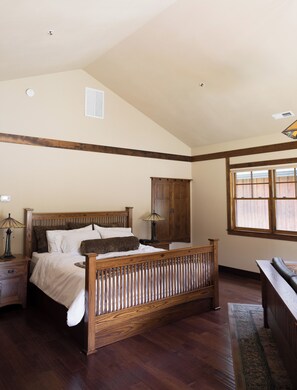 1 bedroom, iron/ironing board, Internet, bed sheets