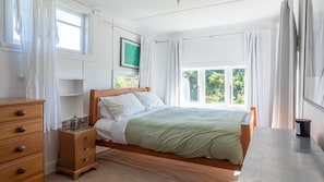 2 bedrooms, free WiFi, bed sheets