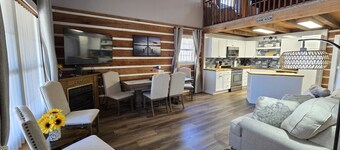 Escape to the Lake, Lake, Dock, Boat Ramp, Hot Tub, Game Room