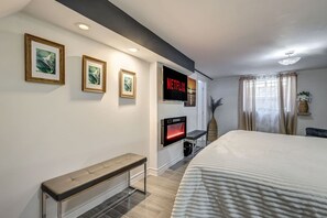 3 bedrooms, desk, iron/ironing board, WiFi