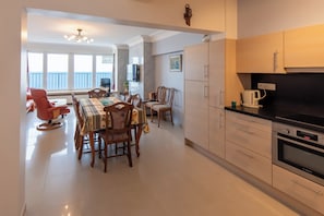 Apartment | Dining