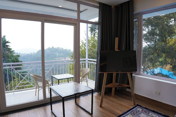 Premium Double Room, Balcony, Valley View | Balkoni
