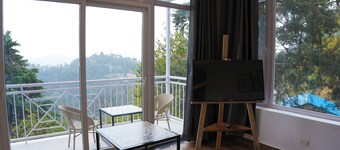 The Glass House Gethia