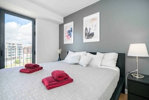 2 bedrooms, desk, iron/ironing board, WiFi