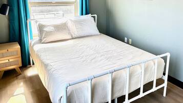 Individually furnished, free WiFi, bed sheets