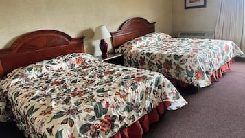 Standard Room, 2 Queen Beds, Mountain View