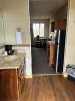 Standard Room, 2 Queen Beds, Mountain View | Laptop workspace, free WiFi