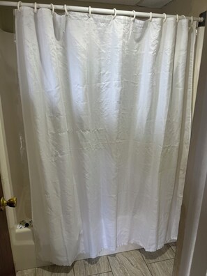 Standard Room, 2 Queen Beds, Mountain View | Bathroom | Towels, soap, shampoo, toilet paper