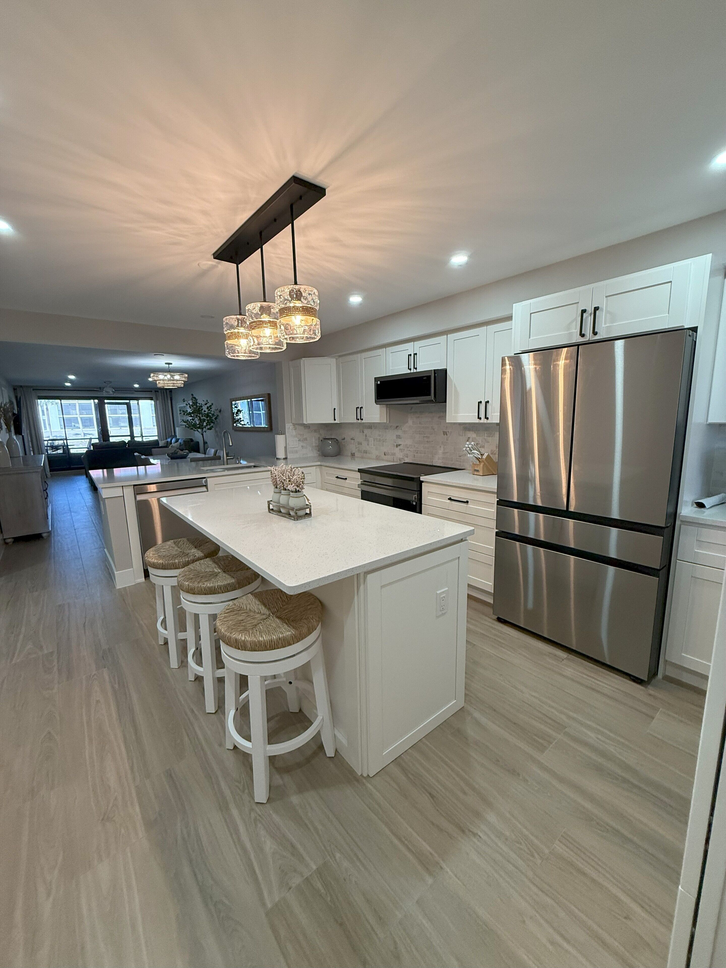 雪櫃、微波爐、焗爐、爐具