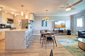 Interior - Sleeps 26 3 Island Retreat Condos w/ Beach Access, 2 Pools, Pickleball, Views (Port Aransas)