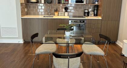 2-Storey Townhome | Downtown | Free Parking | 100% Walk Score