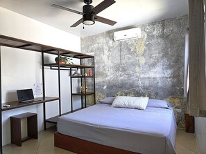 1 bedroom, desk, free WiFi