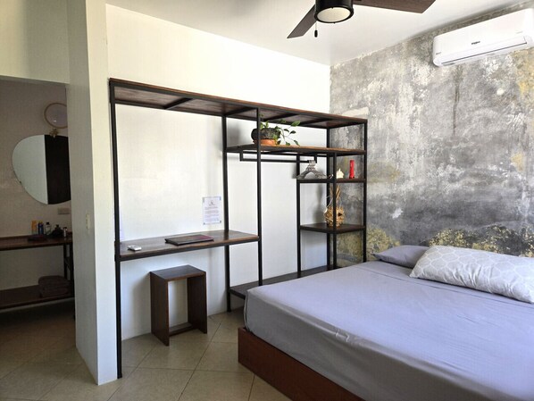 1 bedroom, desk, free WiFi