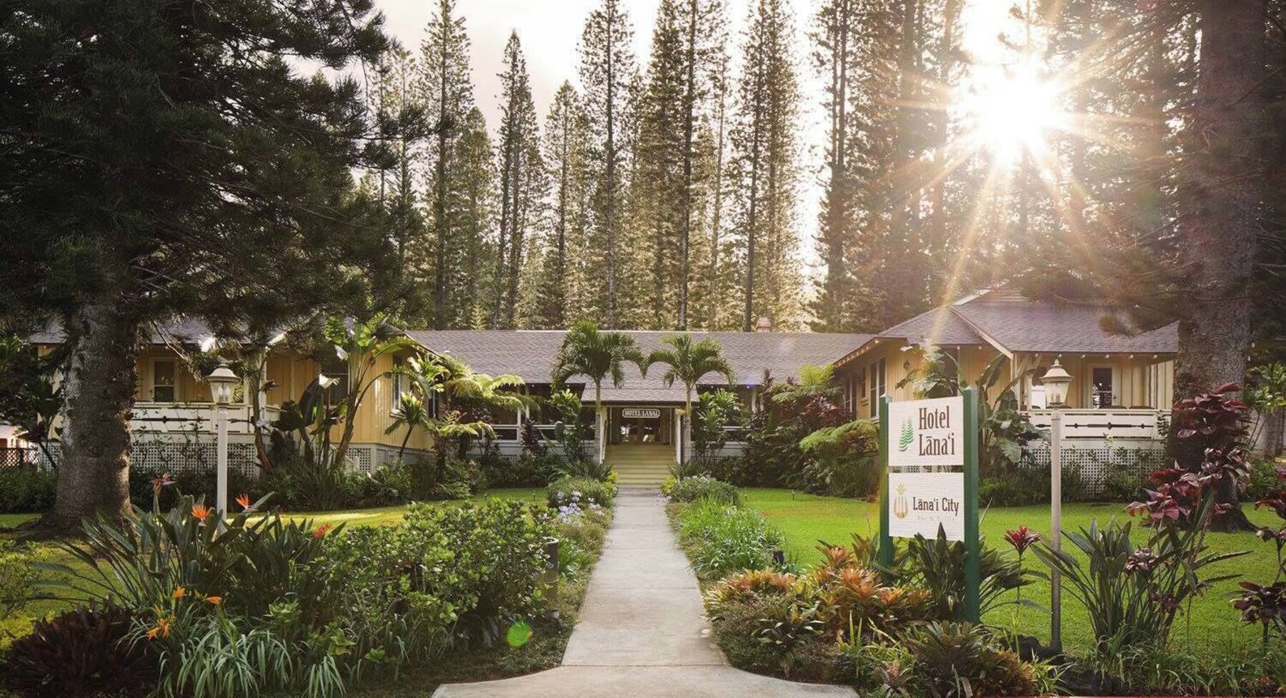 Vista frontal de la propiedad
